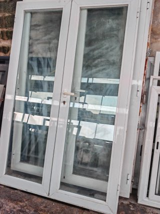Balconera con cerradura 138x210 cm