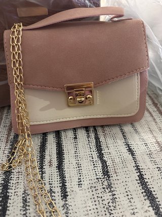Cartera de vestir pequeña rosa y beige