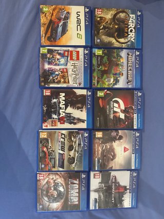 PS4 Pro 1TB + Volante y Pedales + 10 Giochi