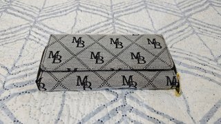 Monedero MB Gris con Cremallera Dorada