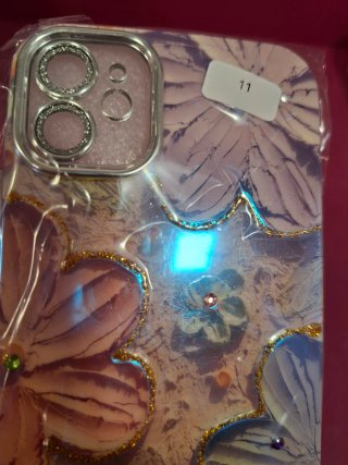 Funda para iPhone 11 con diseño floral