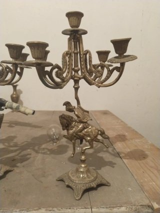 Reloj Antiguo y 2 Candelabros de Bronce