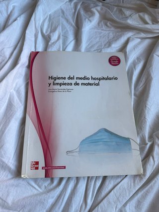 Libro de TCAE higiene hospitalario y limpieza.