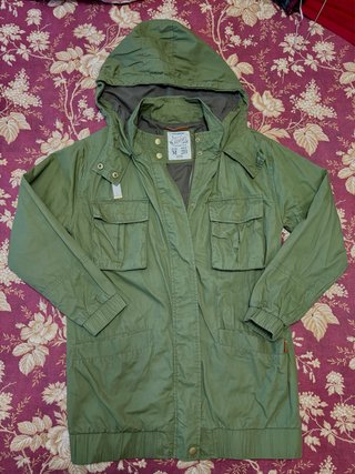 Parka verde Pull&Bear talla M