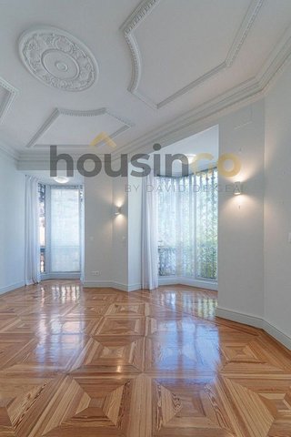 Piso en alquiler en Recoletos en Madrid