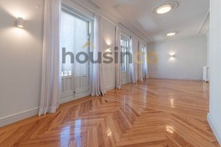 Piso en alquiler en Recoletos en Madrid