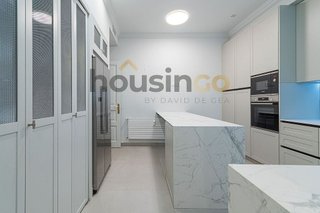 Piso en alquiler en Recoletos en Madrid