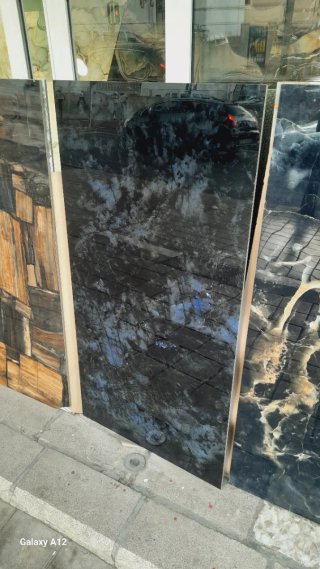 Azulejos con diseño mármol y oro