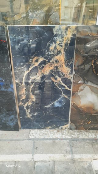 Azulejos con diseño mármol y oro