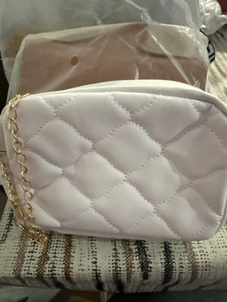 Bolso pequeño blanco acolchado