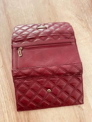 Monedero Guess Rojo Acolchado