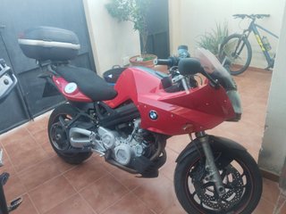 Moto BMW F800S Roja
