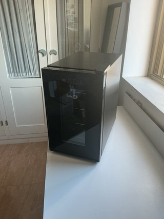 Vinoteca Saivod VS810B - Capacidad 23L/8 Botellas
