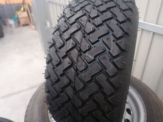 NUEVAS: Ruedas completas para remolques