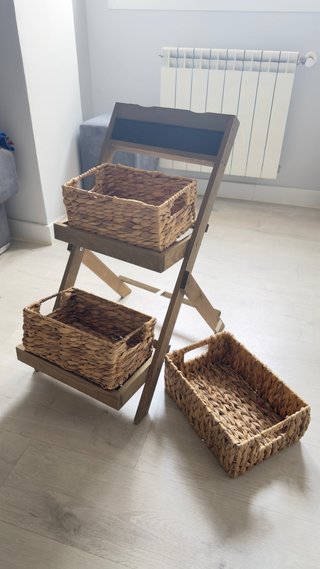 Escalera Decorativa con 3 Cestas de Mimbre