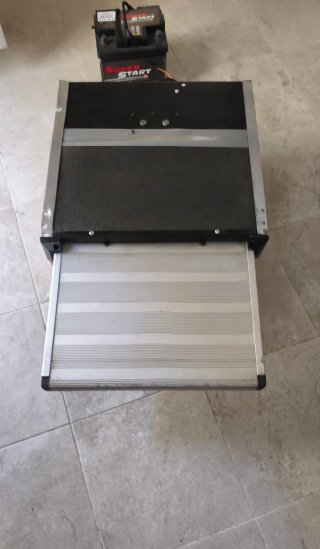 Peldaño eléctrico furgoneta Camper