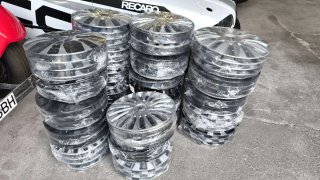 Lote de 15 Tapacubos para Coches