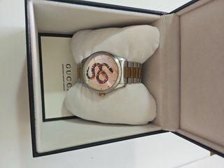 Reloj Gucci G-Timeless Oro y Acero