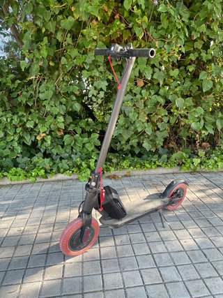 Patinete eléctrico Bongo buen funcionamiento.