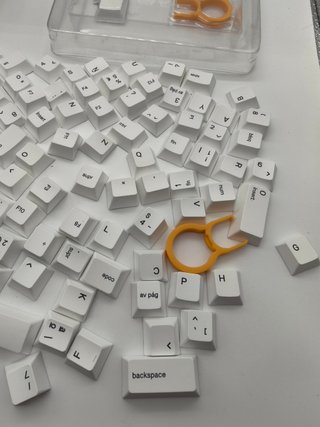 Glorious Arctic White GPBT Keycap Set GMMK 115