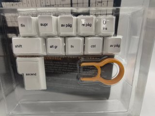Glorious Arctic White GPBT Keycap Set GMMK 115
