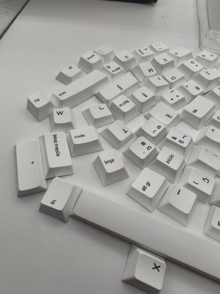Glorious Arctic White GPBT Keycap Set GMMK 115