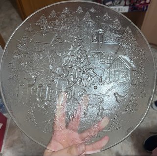 Piatto di vetro decorato per Natale