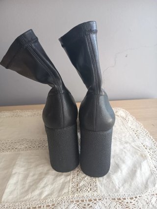 Botines Negros con Plataforma