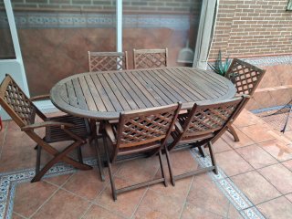 Conjunto mesa de jardín  (teka) ovalada y 6 sillas