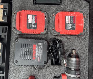 Taladro/atornillador STAYER con 2 baterías y carga