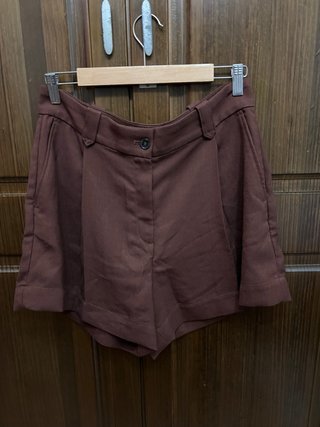 Pantalón corto marrón