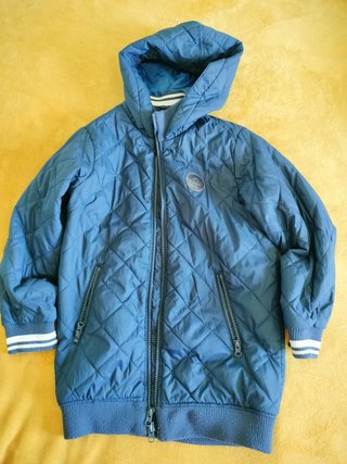 Cazadora acolchada azul Benetton con capucha