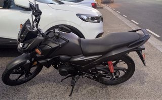 Moto Honda CB125F
