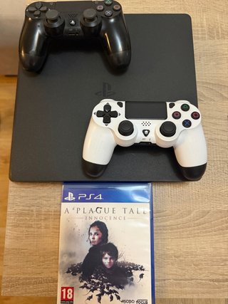 PS4 (PlayStation 4) + Juego A Plague Tale