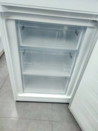 Nevera combi Hisense 200/60cm clase E con garantía