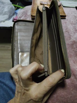 Monedero Guy Laroche Gris