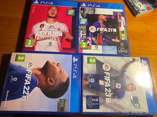 Pacchetto 4 Giochi PS4 FIFA 20, 21, 22, 23 o separati