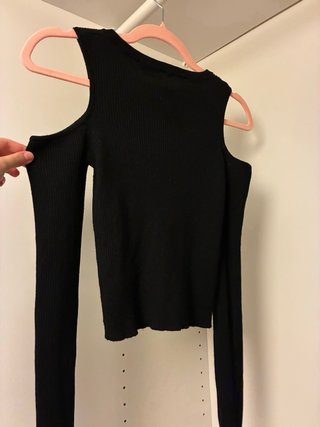 Jersey Stradivarius Hombros Descubiertos Negro XS
