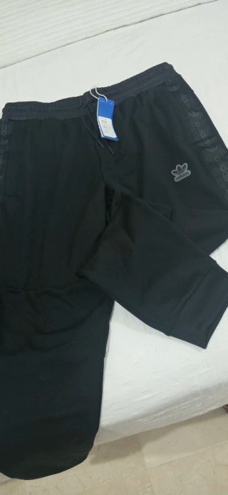 Pantalón chándal Adidas negro