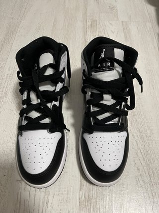 Nike Air Jordan 1 Mid Negro Blanco