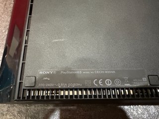 PlayStation 3 (PS3) Slim con giochi + accessori