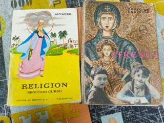 Lote 2 libros antiguos de religión escolar