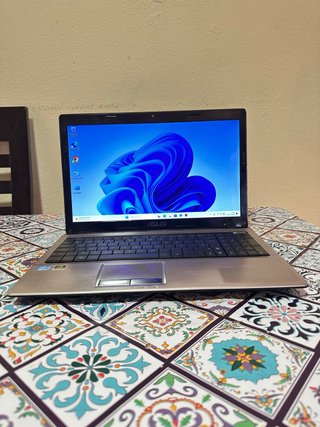 Portatil Asus i5 • 8GB RAM • 500GB Win 11 Pro