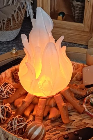 Lámpara decorativa efecto fuego