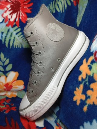 Converse grises altas