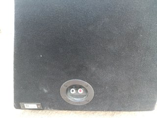 Subwoofer JBL 1000W con cajón
