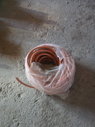 Manguera de gas naranja