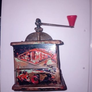 Molinillo de café ELMA antiguo, estado original