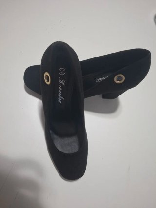 Zapatos negros tacón alto
