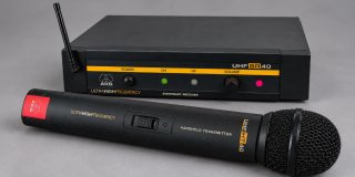 Micrófono AKG UHF SR40 + Receptor